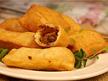 Fot. Wkn, Pierogi drożdżowe smażone z pieczarkami