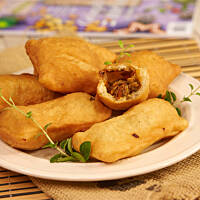 Pierogi drożdżowe smażone z pieczarkami