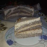Tort makowo-orzechowy