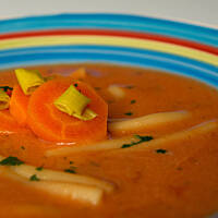 Zupa pomidorowa z jogurtem