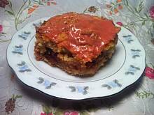 Fot. Lea2, Szarlotka "Chrup Chrup" z połówkami jabłek i różowym serkowym lukrem