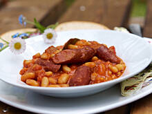 Fot. Wkn, Kiełbaski śląskie z fasolką a'la po bretońsku