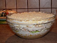 Fot. Ugotowana, Sałatka warstwowa z kurczakiem