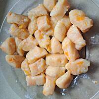 Kopytka z marchewką 