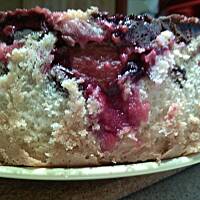 Drożdżowy odwracaniec z owocami