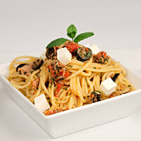 Tuńczykowe bistro spaghetti pomodore