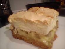 Fot. Alaewa, Kruche z rabarbarem pod bezową pierzynką