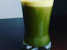 Fot. Wróbelek, sok z sokowirówki ze szpinkaiem, jabłkiem i marchewką