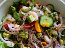 Fot. ekkore, Sałatka krewetkowa z awokado