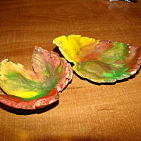 Jesienny liść z masy solnej.