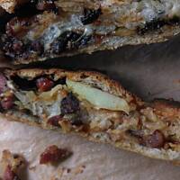 Resztkowa kolacja w cieście drożdżowym 