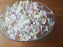 Fot. malinamarzenamalina1@wp.pl, Sałatka z paluszków krabowych