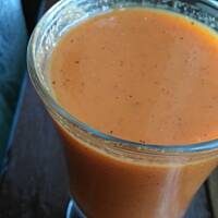 Koktajl z mango, kiwi i soku marchewkowego 