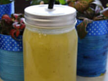 Fot. Wróbelek, Koktajl z ananasa, awokado, banana, gruszki i oleju kokosowego 