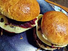 Fot. mariola2000, Domowe burgery z szarpaną łopatką wg M&Ł