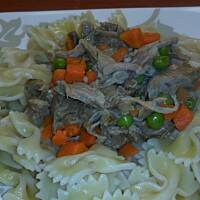 indyk z marchewką i groszkiem 