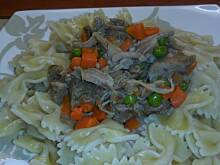 Fot. Wróbelek, indyk z marchewką i groszkiem 