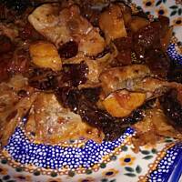 Śledzie ze śliwką i suszonymi pomidorami