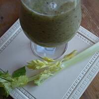 koktajl z selera naciowego i kiwi 