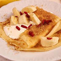 Naleśniki z bananami i nasionami goi