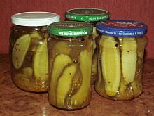 Fot. iwonkab, Ogórki w plastrach lekko pikantne