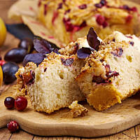 Drożdżówka puchata, długo świeża, ze śliwkami i kruszonką kokosową lub jabłkami i żurawiną