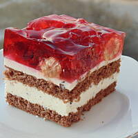 Kostka malinowa ze straciatellą 