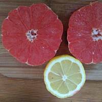 koktajl z burakiem, cytryną, greipfrutem, bananem i chia