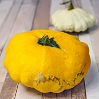 Do przepisu można użyć młodych owoców cukinii, kabaczka lub patisona.