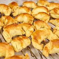 Rogaliki z konfiturą pomarańczową