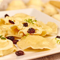 Pierogi serowe z waniliowym sosem