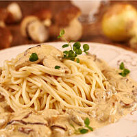 Spaghetti z borowikami w kremowym sosie