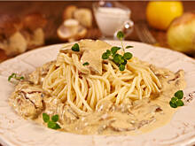 Fot. Wkn, Spaghetti z borowikami w kremowym sosie