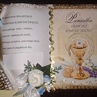 Wyroby z wikliny papierowej i księgi pamiątkowe na różne uroczystości