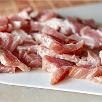 Pierogi drożdżowe z kurkami i boczkiem