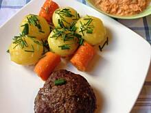 Fot. Lea2, Burger wołowy pieczony