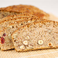 Chleb baton bakaliowo-ziarenkowy