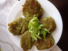 Fot. onlyred, Brokułowe kotlety 