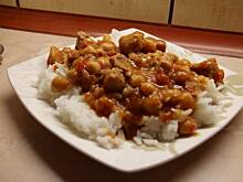 Fot. Wróbelek, Gulasz z ciecierzycą 