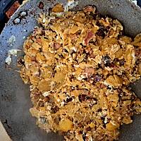 Ziemniaki smażone z patelni 