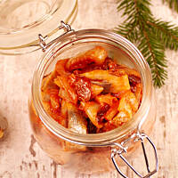 Śledzie z rodzynkami