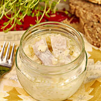 Śledzie w śmietanie