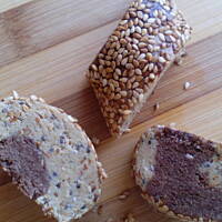 Domowa chałwa z ulubionymi dodatkami