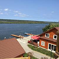 Przepyszna restauracja przy małej przystani