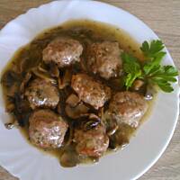 Pulpeciki w sosie pieczarkowym