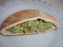 Fot. ASTI, Gotowe chlebki Pita  z  farszem