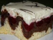 Fot. Tasik, ciasto z wiśniami i budyniem