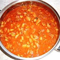 Gulasz z ogórkami konserwowymi