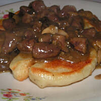 Gulasz z serc na kopytkach