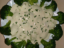 Fot. Marta22, Jajka w sosie czosnkowym z brokulami